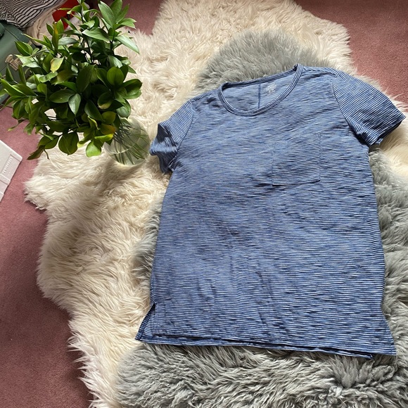 Old Navy Boyfriend Pocket Tee - Picture 2 of 7